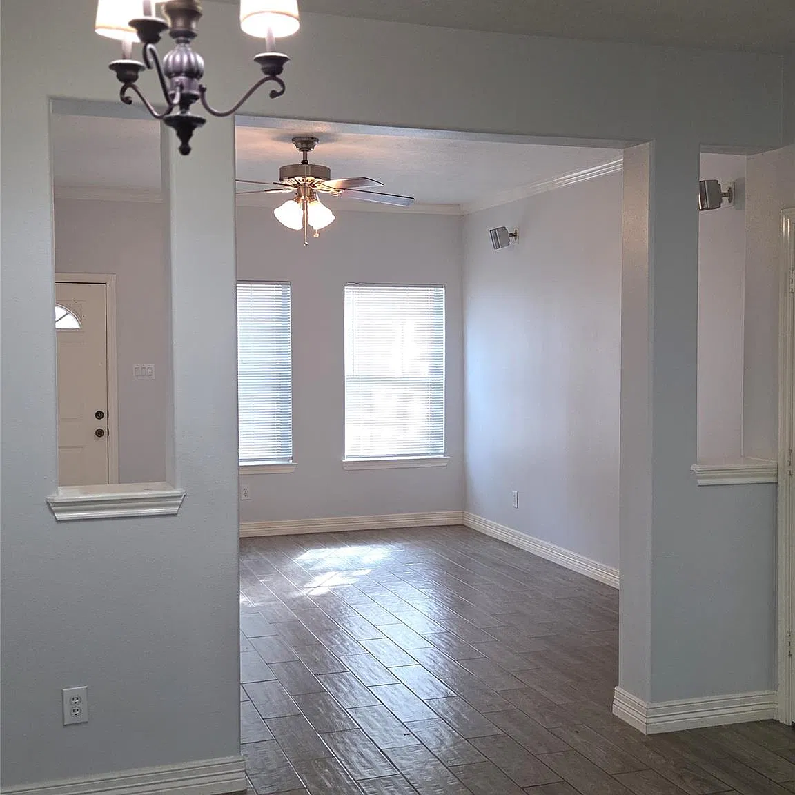 2 bed, 2.0 bath, 1350 sqft, $1,900 — Photo 4