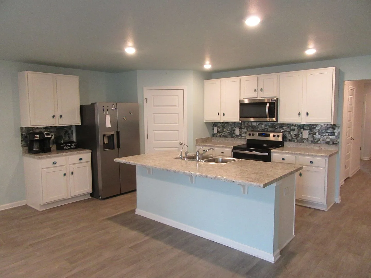 4 bed, 2.0 bath, 1753 sqft, $1,800 — Photo 4