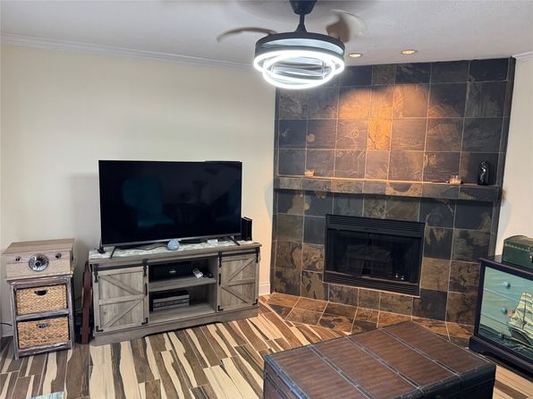 Home for Sale in Farmers Branch TX
