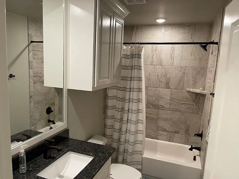 2916 Cypress Springs Blvd — Photo 36