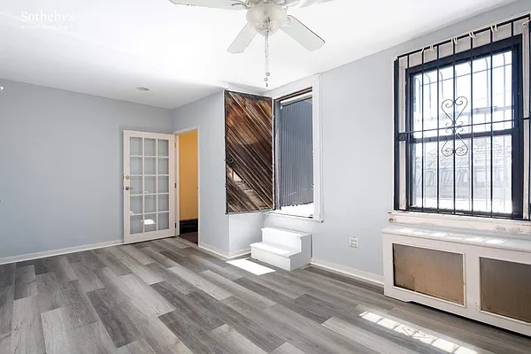 Sold by Sotheby's International Realty | media 10