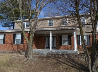 2748 Barrett Station Rd, Ballwin, MO 63021