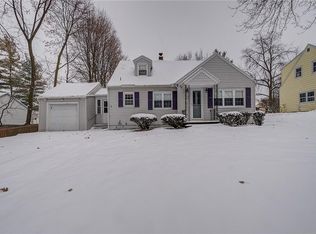 308 Lansdowne Rd, Syracuse, NY 13214