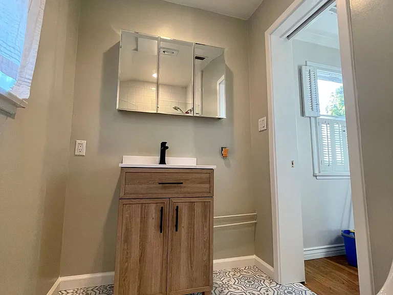 308 Encino Ln #A — Photo 10