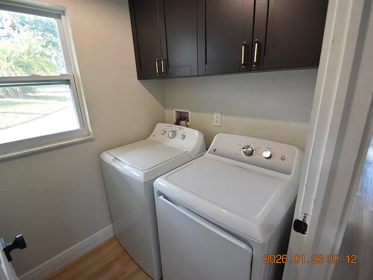 3606 1/2 River Grove Dr — Photo 15