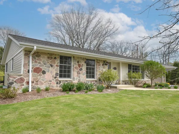 6800 North Reynard ROAD, Fox Point, WI 53217