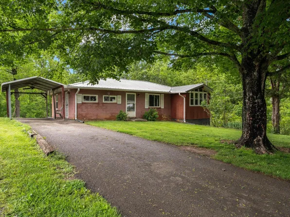 9421 College St, Strawberry Plains, TN 37871