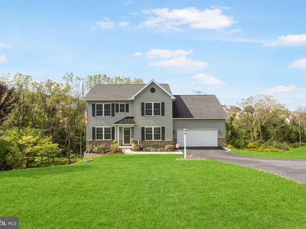 385 Barclay Dr, Red Lion, PA 17356