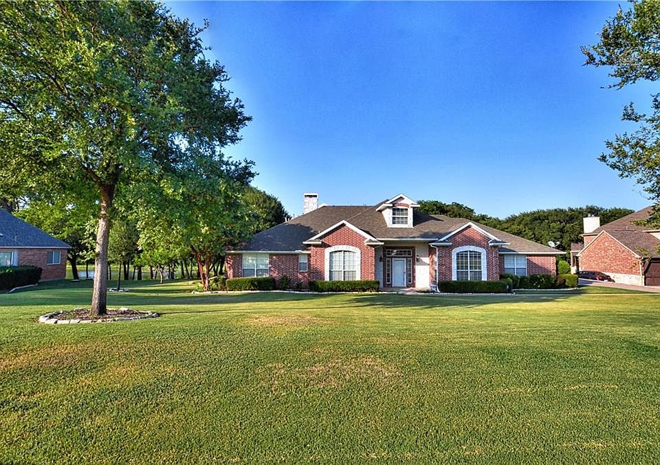1st image of 1541 Brook Ln