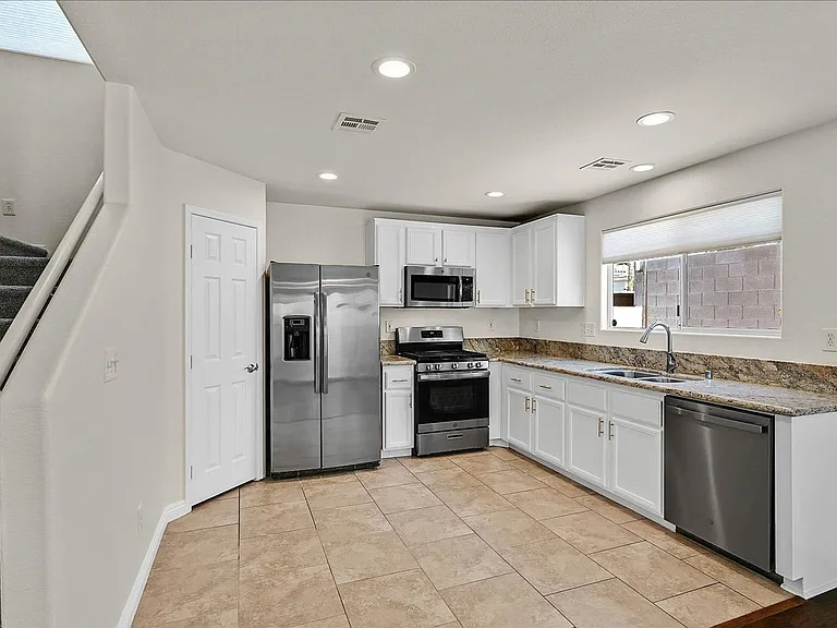 8755 Firecracker Ct — Photo 6