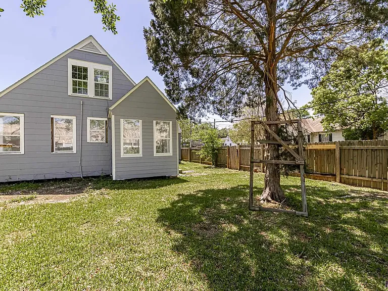 2605 Adams Ave — Photo 3