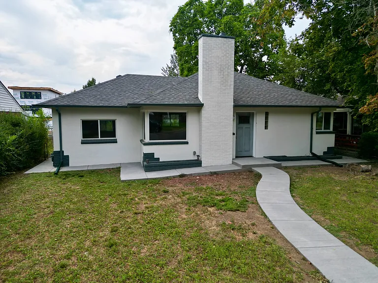 1415 S Jackson St — Photo 25