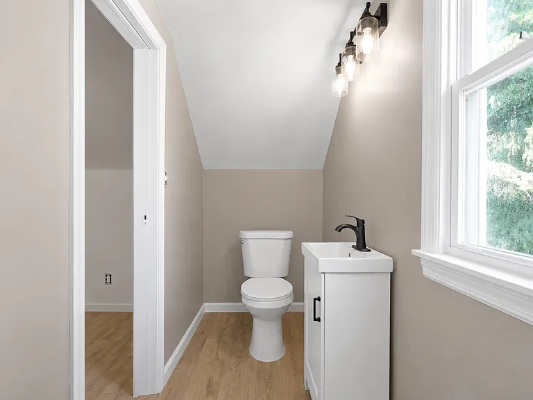 18601 Harlan Dr — Photo 25