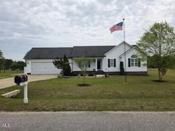 105 Jj Dr, Benson, NC 27504
