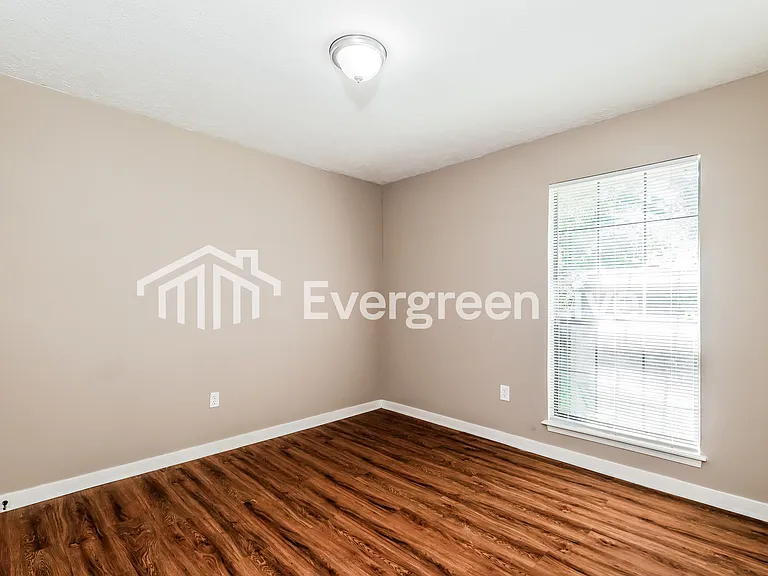 821 Willoway Cv E — Photo 11
