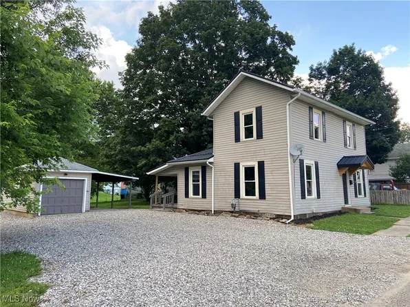 434 W Church St, Newcomerstown, OH 43832