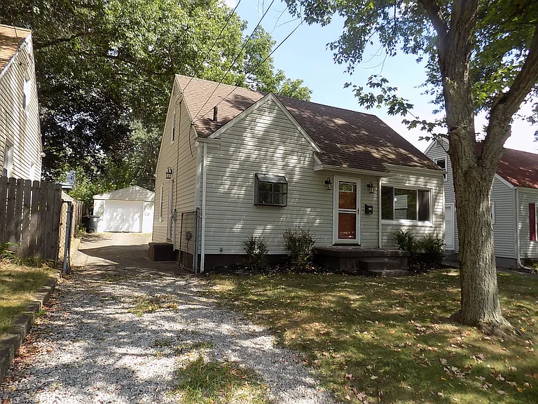 465 Lodi St — Photo 1
