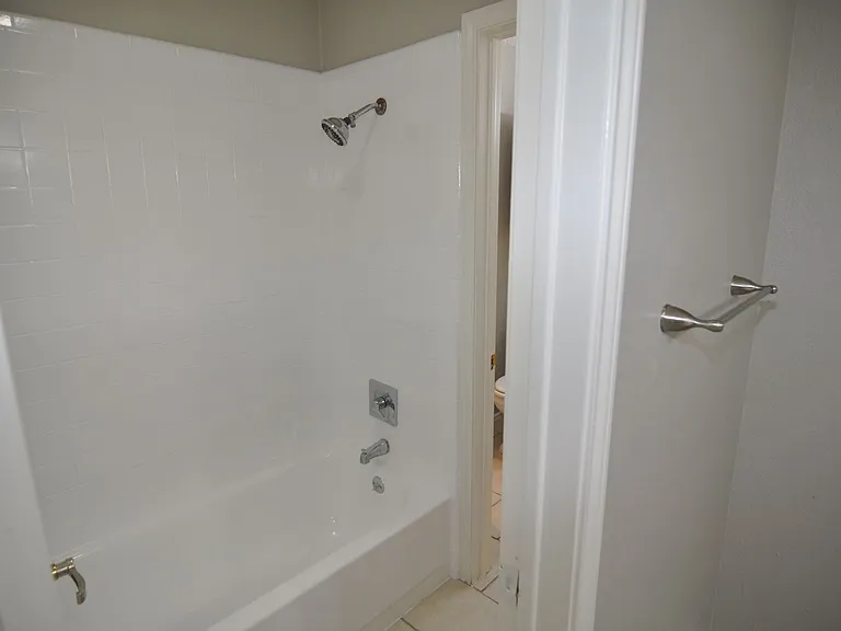 2612 San Sabastian Cir — Photo 11