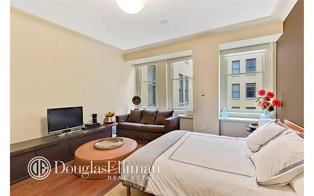 Rented by Douglas Elliman | media 13