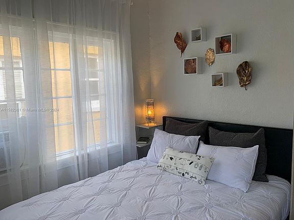 5th image of 126 Mendoza Ave APT 8