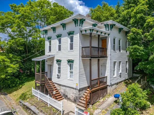 23 Charles Street, Amsterdam, NY 12010