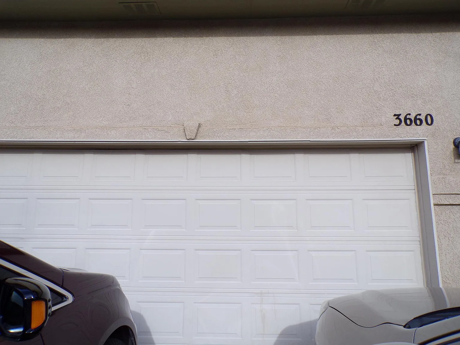 4 bed, 2401 sqft, $2,400 — Photo 2