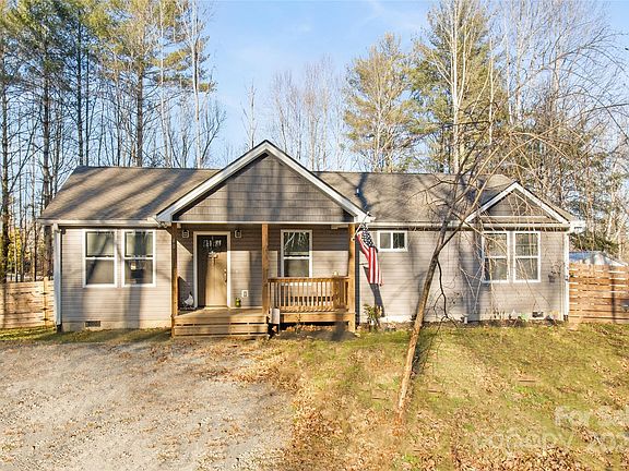3rd image of 60 Oakwood Dr #39