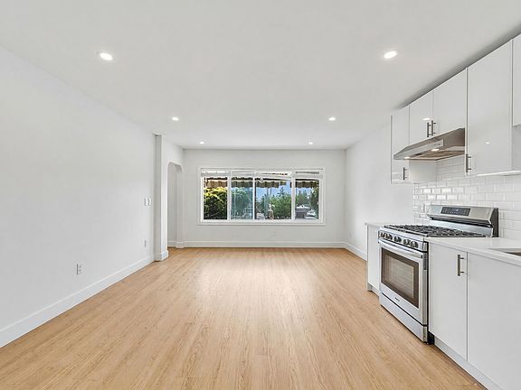 3rd image of 425 E 57th Ave