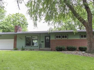 123 Crest Cir, Waterloo, IA 50702