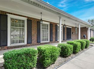 9319 Buena Vista St, Prairie Village, KS 66207