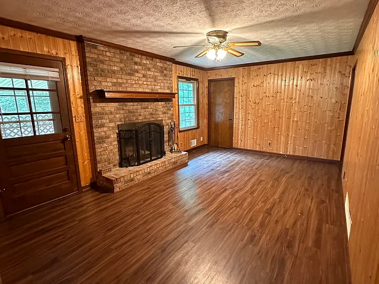 145 Redwood Cir — Photo 6