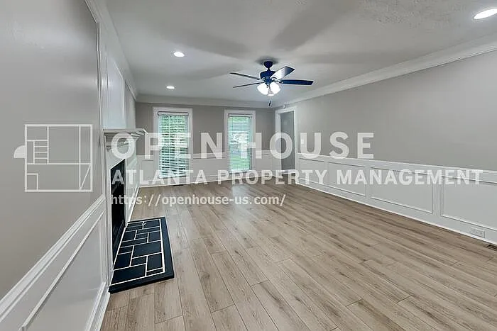 4 bed, 2.5 bath, 3260 sqft, $2,975 — Photo 4