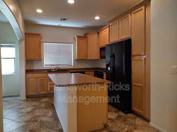 4th image of 4683 E Olney Ave