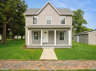 713 S Jackson St, Litchfield, IL 62056