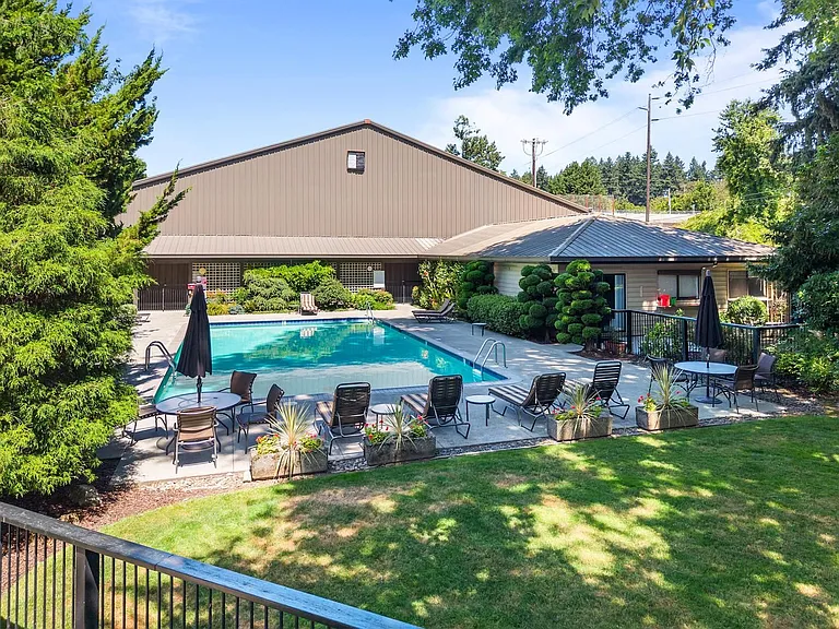 318 SE Spokane St #3 — Photo 66