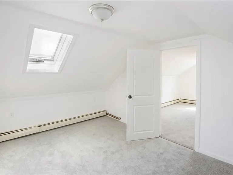 27 Peckham Ave — Photo 19