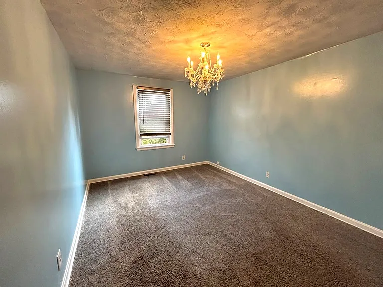 766 Harding Ave — Photo 3