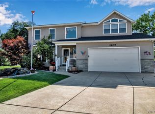 4609 Thornwood Ct, Hamburg, NY 14075