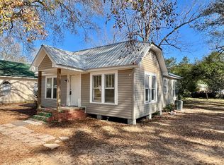 204 N Whitney St, Geneva, AL 36340