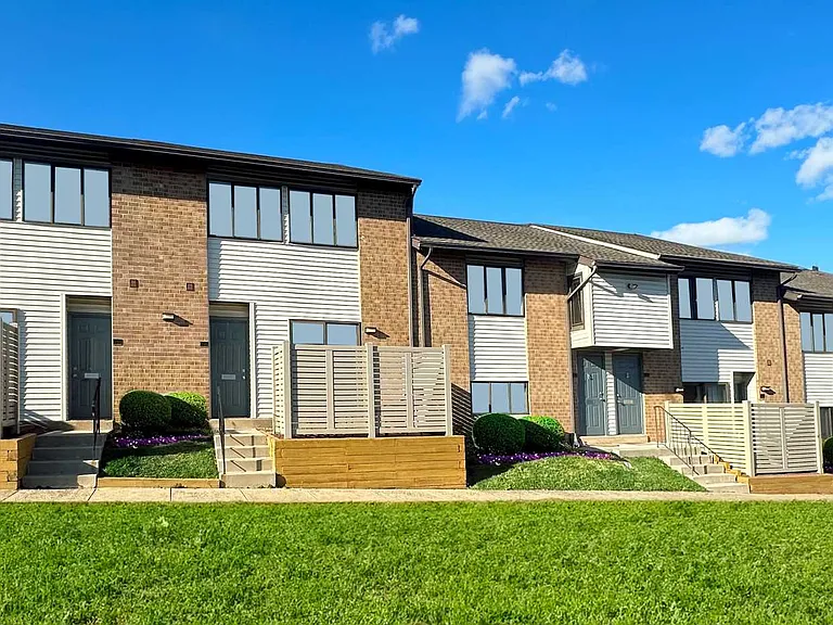 The Glen at Bucks Apartments and Townhomes — Photo 5