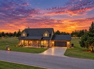 1801 Fairway Dr, Guthrie, OK 73044