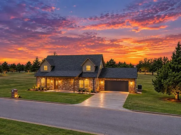 1801 Fairway Dr, Guthrie, OK 73044