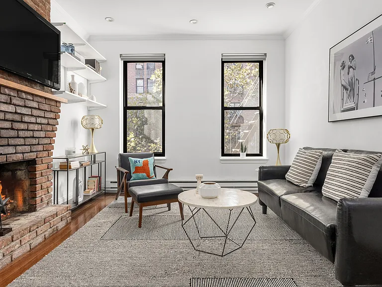 433 W 24th St #3D — Photo 3