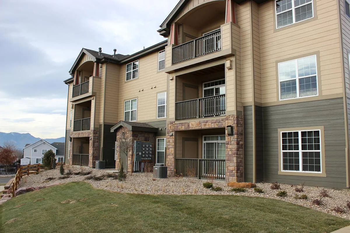 2 bed, 1210 sqft, $1,775 — Photo 1