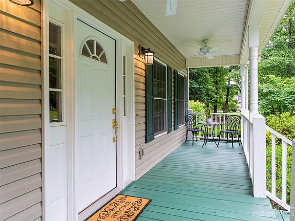 4th image of 505 Fox Hollow Ln