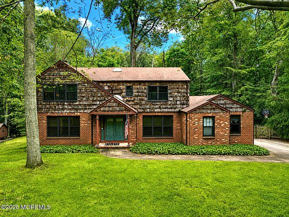 3rd image of 49 Pheasant Run