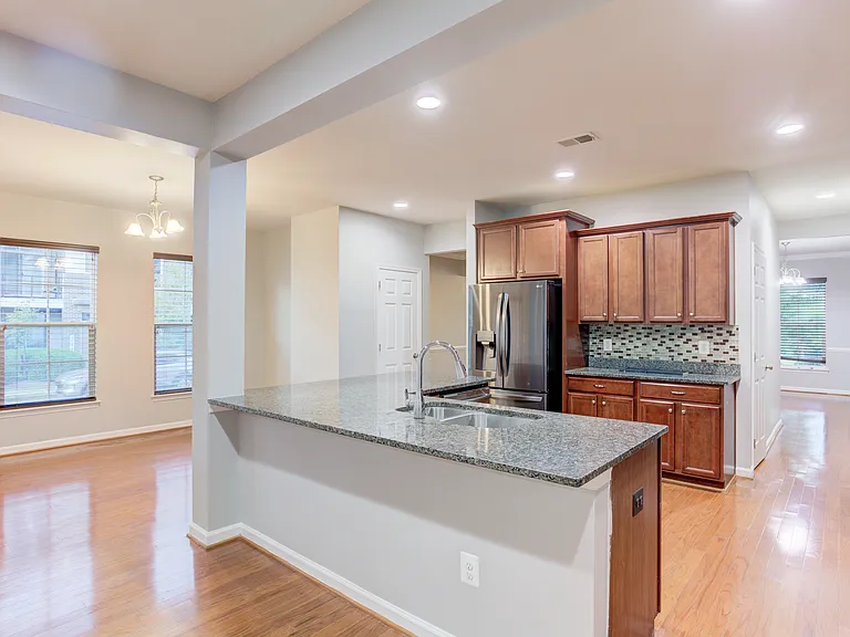 20846 Ashburn Heights Dr — Photo 21