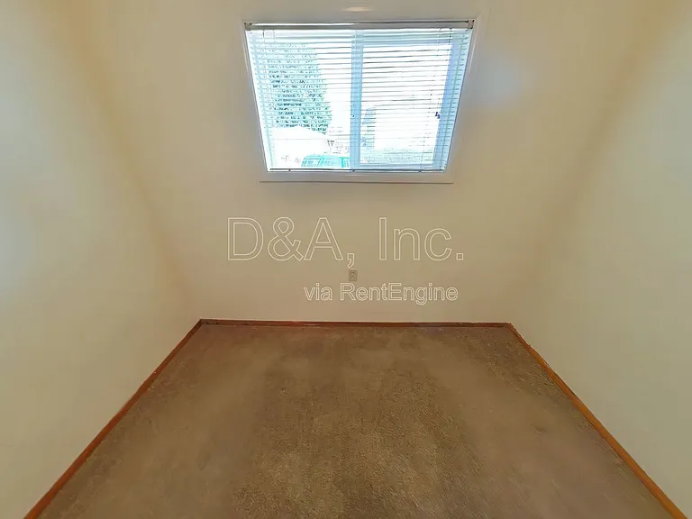 960 NW Cleveland Ave #1 — Photo 7