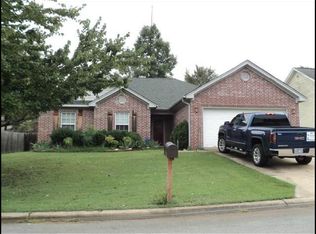 2820 Falcon Ct, Benton, AR 72015
