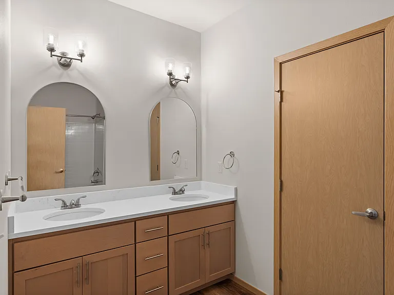1 Bedroom Deluxe 749 Sq Ft 1 Bedroom Deluxe 749 Sq Ft
